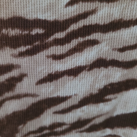 Lauren Ralph Lauren Active Waffle Knit T-Shirt Size 2X Brown & Tan Zebra Print - Picture 2 of 8